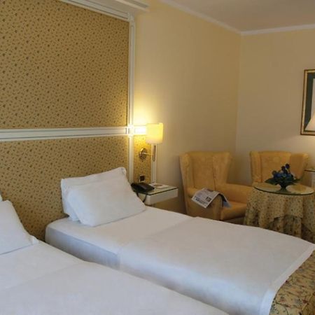 Hotel La Bussola Novara Zewnętrze zdjęcie