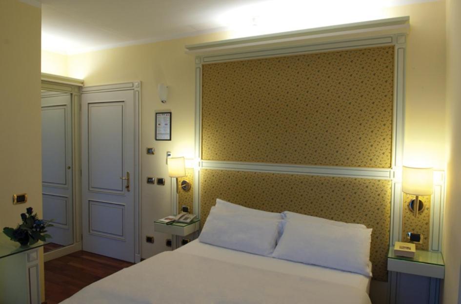Hotel La Bussola Novara Zewnętrze zdjęcie