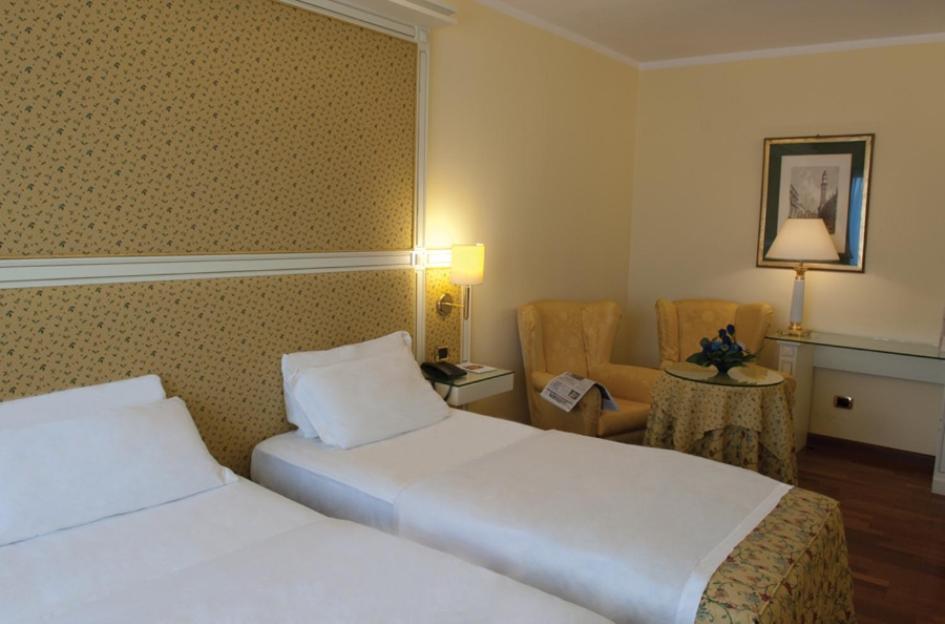 Hotel La Bussola Novara Zewnętrze zdjęcie
