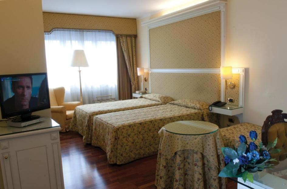Hotel La Bussola Novara Zewnętrze zdjęcie