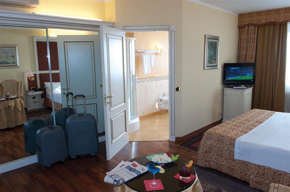 Hotel La Bussola Novara Zewnętrze zdjęcie
