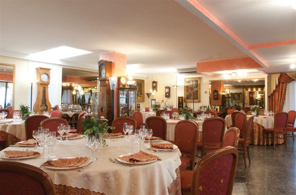 Hotel La Bussola Novara Zewnętrze zdjęcie