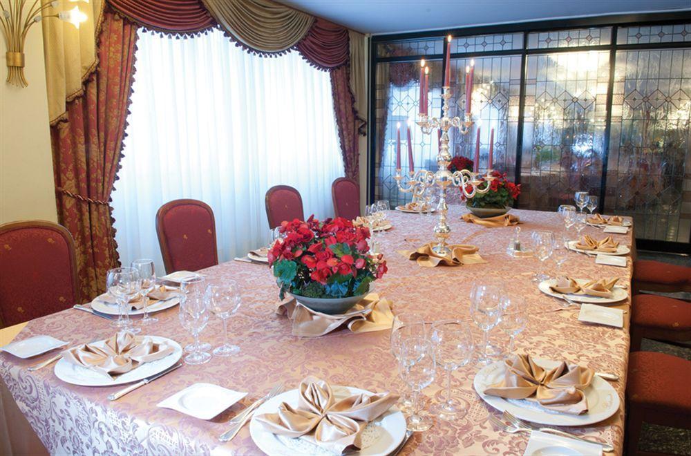 Hotel La Bussola Novara Zewnętrze zdjęcie